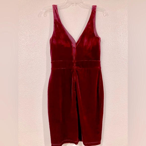 Crystal Doll Red Velvet Bodycon Spaghetti strap dress - Picture 2 of 4